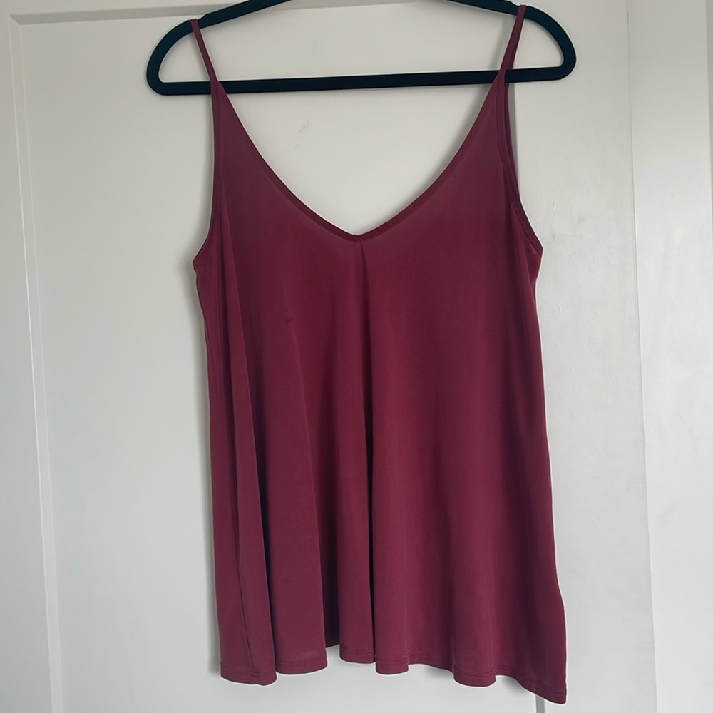 silence + noise (Urban outfitters) flowy tank, burgundy, S